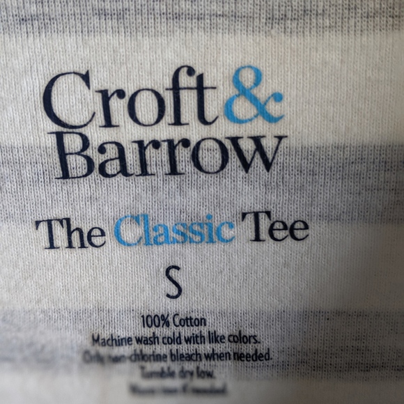 Croft and Barrow T-Shirt - Picture 2 of 3